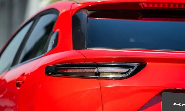 کی‌ ام‌ سی شدو- کاماپرس3