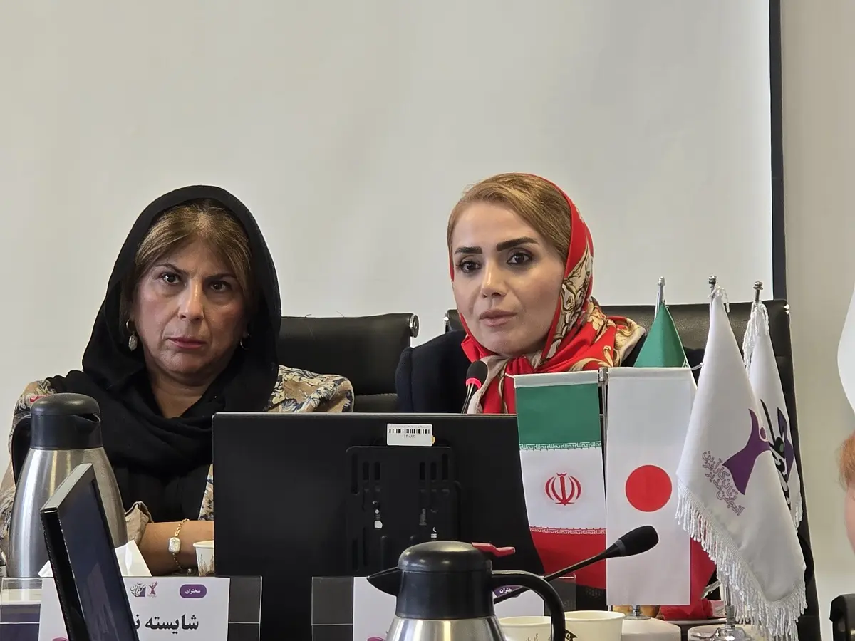 نشست تخصصی «تجربه زیسته زنان کارآفرین در توسعه بازارهای صادراتی؛ از روایت تجربه تا انتقال دانش» - کاماپرس3
