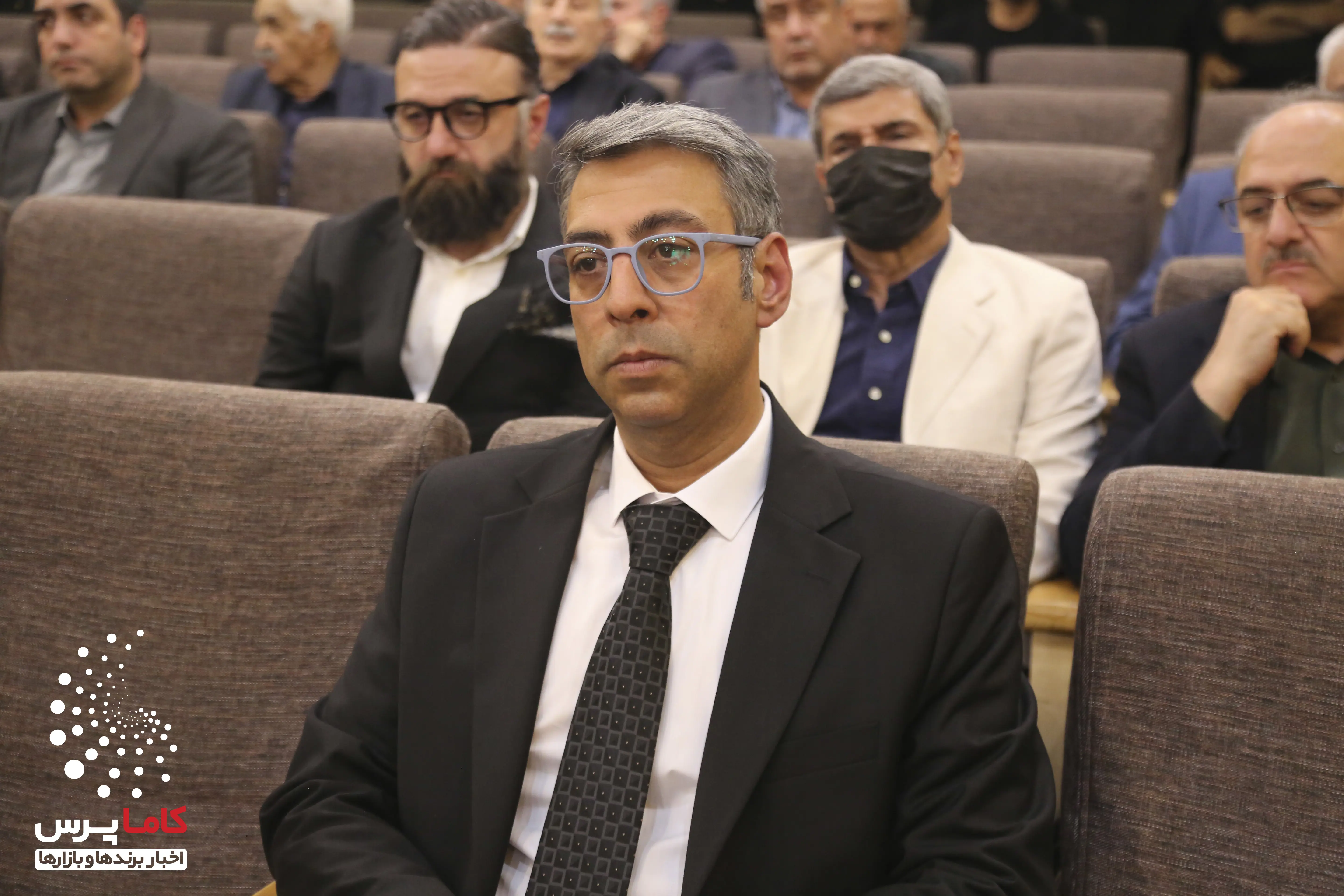مدیرعامل چاپار در مراسم ختم اشرف فاخر