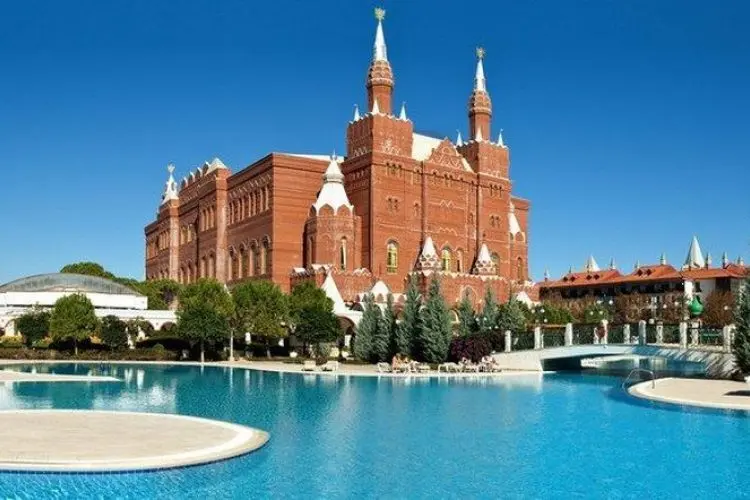 شکوهی الهام‌ گرفته از کاخ‌ های روسیه-کاماپرس