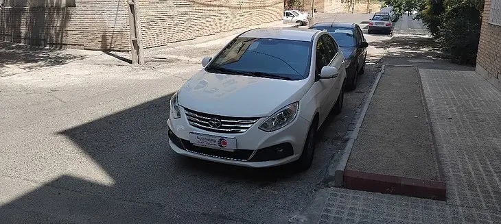بررسی مشخصات و قیمت جک J4 مدل ۱۴۰۲ با کارکرد ۵۳ هزار کیلومتر-کاماپرس