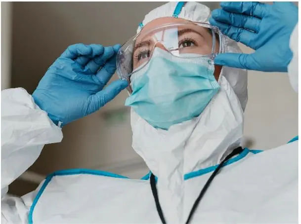 وسایل حفاظت فردی در بیمارستان- کاماپرس