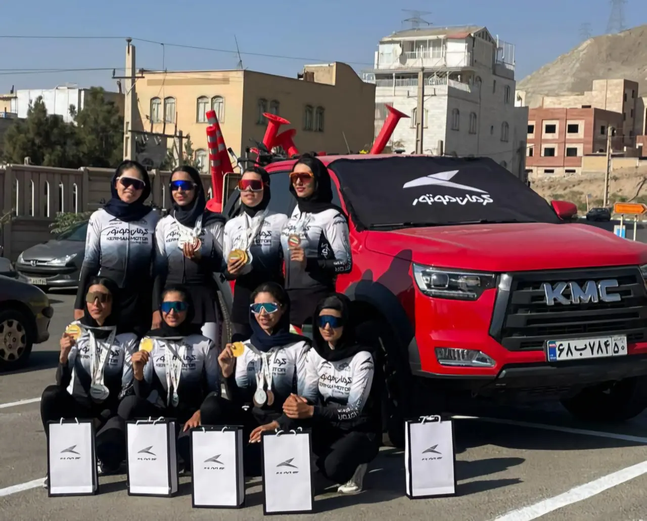 قهرمانی و رکورد شکنی برای بانوان دوچرخه سوار کرمان موتور- کاماپرس2