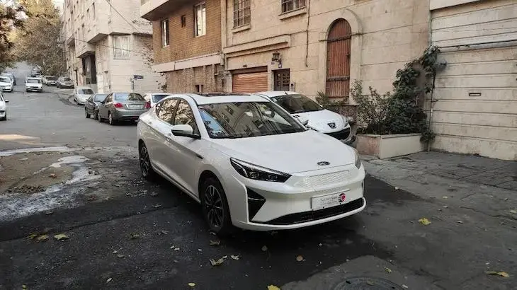 بررسی قیمت و نمونه‌های موجود در بازار-کاماپرس