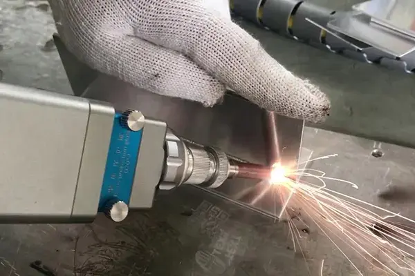 دستگاه جوش لیزری - کاماپرس