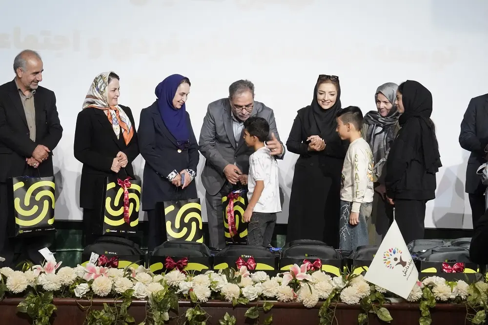 مبین‌نت در مسیر توسعه عدالت آموزشی، حامی دانش‌آموزان استعداد درخشان مشهد شد 1