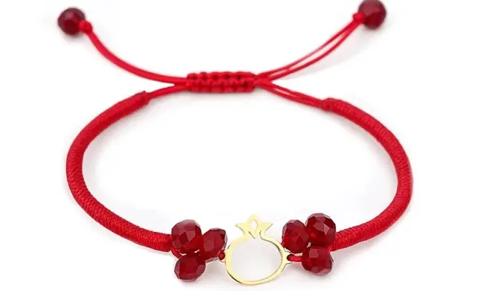 دستبند طلا برای شب یلدا - کاماپرس