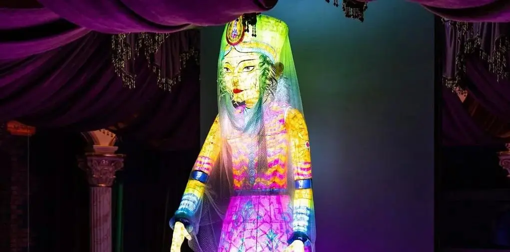 تم پارک سرزمین افسانه ها - کاماپرس