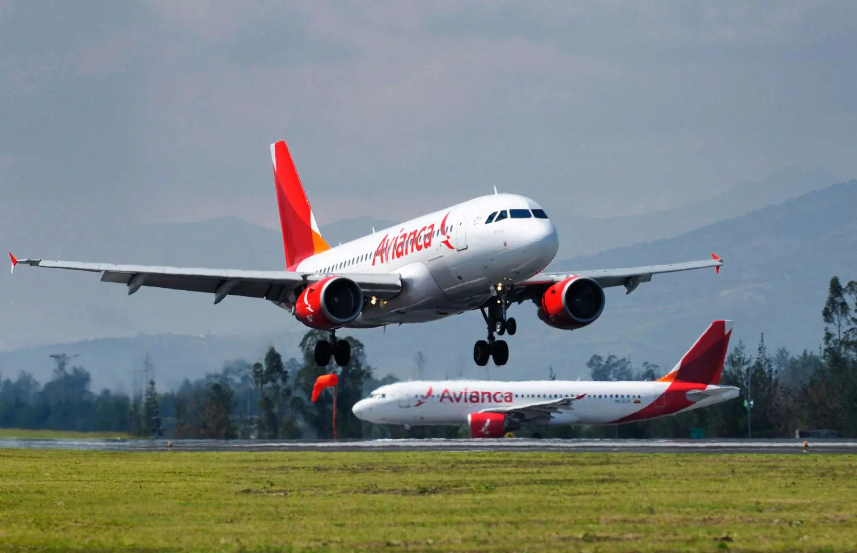 شرکت هواپیمایی آویانکا- کاماپرس