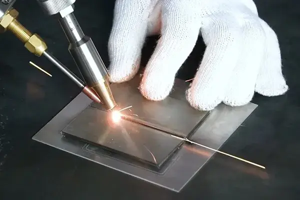 دستگاه جوش لیزری - کاماپرس