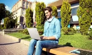 ۵ لپ تاپ مناسب برای دانشجویان به پیشنهاد افرا شاپ