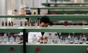 افتتاح دو خط تولید ماده دارویی در شیمی دارویی داروپخش
