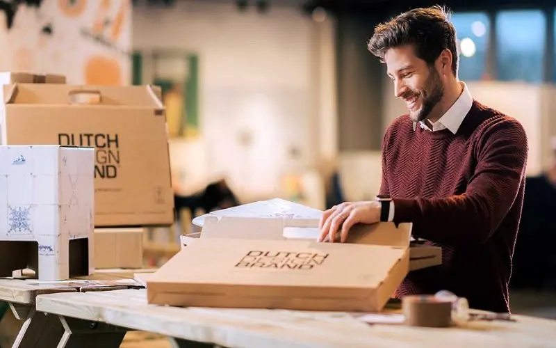 چرا کسب‌ و کارهای آنلاین باید ابزار خودکار لجستیک داشته باشند؟