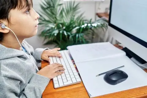 ۳ راهکار برای افزایش تمرکز دانش‌آموزان در کلاس‌های آنلاین