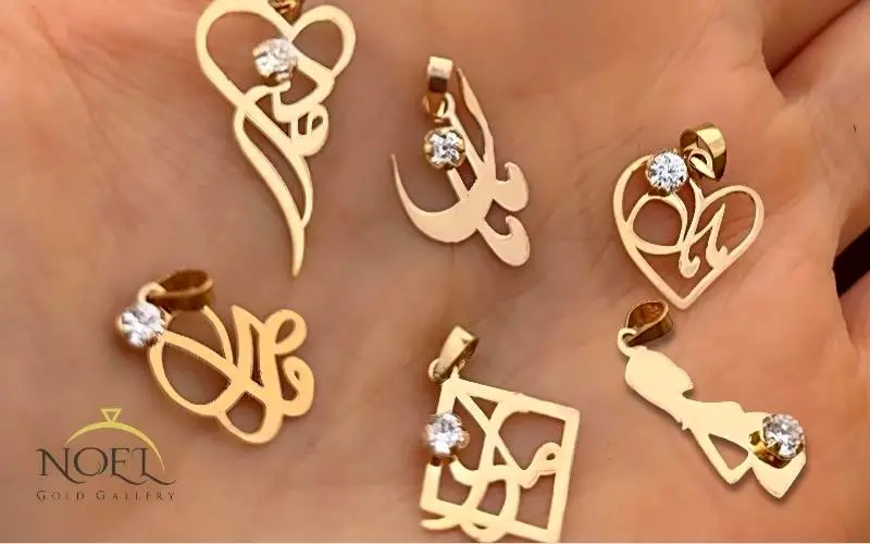 پلاک طلا مادر و مامان: احساسی‌ترین هدیه روز مادر