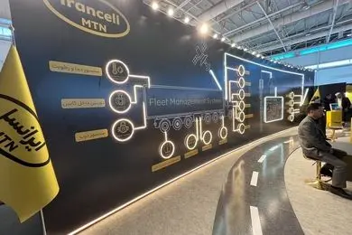 ایرانسل با خودروی متصل در نمایشگاه لجستیک 