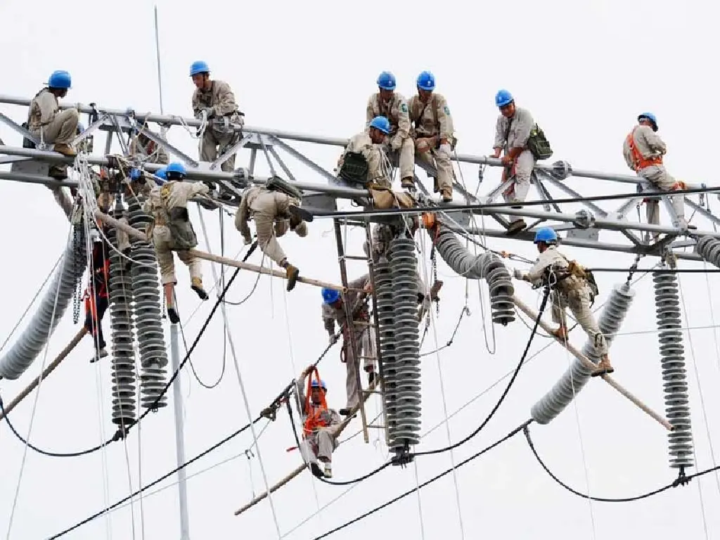 بخش خصوصی می‌تواند 30 همت به دولت کمک کند اگر…