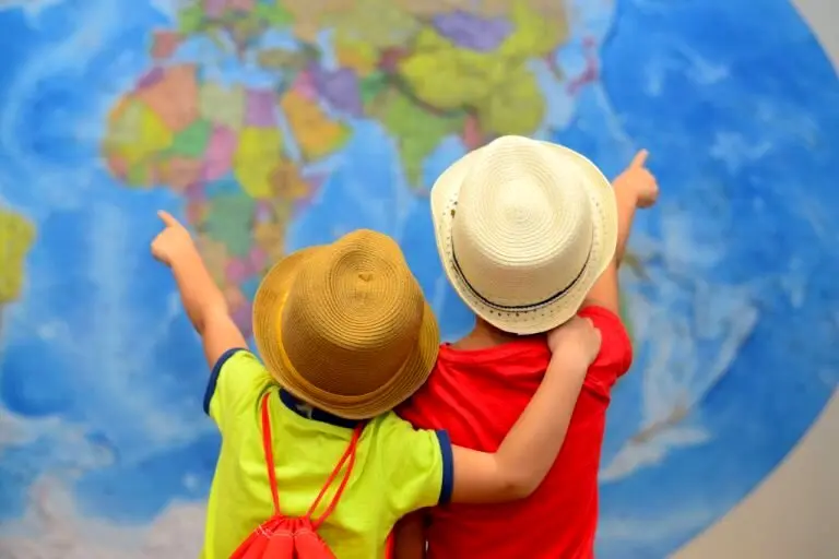 شادینا؛ خانه‌ای برای رشد همه‌ جانبه کودک بر بستر فرهنگ، سفر و بازی