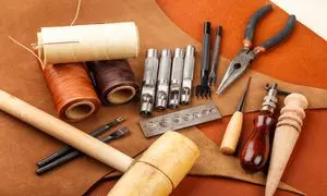 چطور چرم دست‌دوز را از صنعتی تشخیص دهیم؟