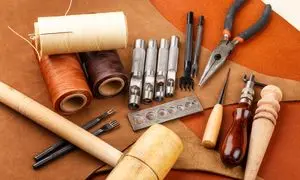 چطور چرم دست‌دوز را از صنعتی تشخیص دهیم؟
