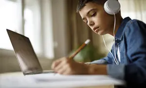 جهش استفاده از فیلیمومدرسه همزمان با تعطیلی مدارس