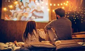 خرید ویدیو پروژکتور؛ تجربه سینما در خانه