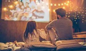 خرید ویدیو پروژکتور؛ تجربه سینما در خانه