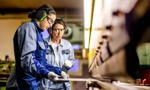 سفر ۶ هفته‌ای به دنیای بازارکار HR با کلاسور