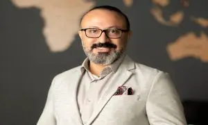 صنعت گردشگری ایران زیر سایه جنگ و ناپایداری اقتصادی