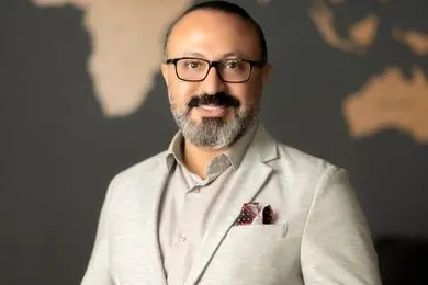 صنعت گردشگری ایران زیر سایه جنگ و ناپایداری اقتصادی