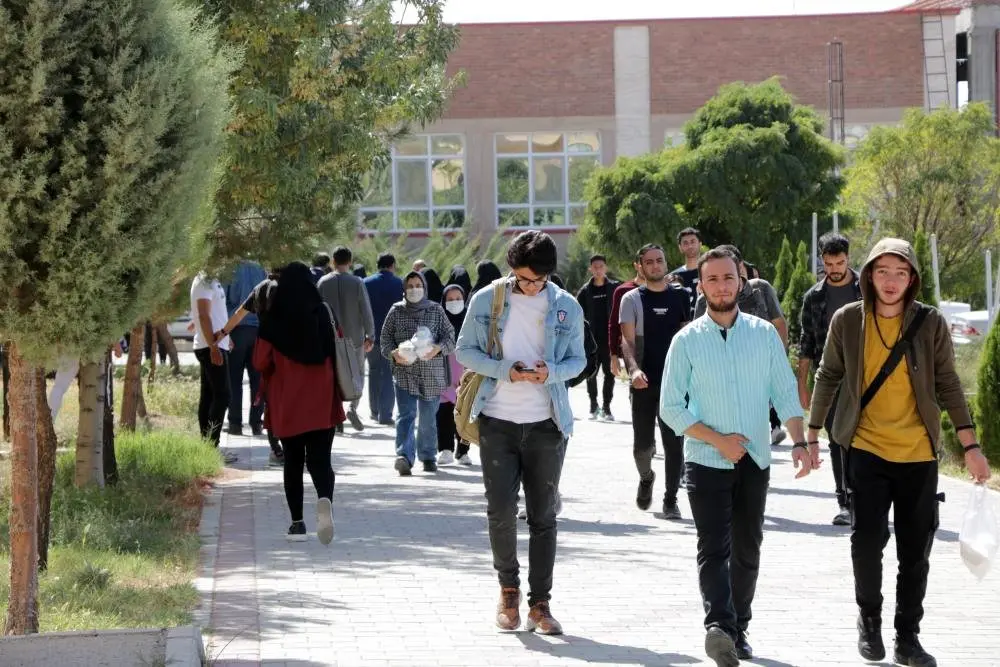 دانشجویان صاحب «رفاه‌کارت» ۶ میلیونی می‌شوند