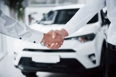 ۵ دروغی که هنگام خرید و فروش خودرو به شما می‌گویند