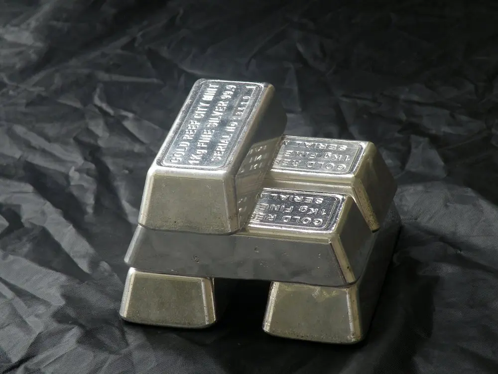 نکات مهم خرید شمش نقره در سال 1404