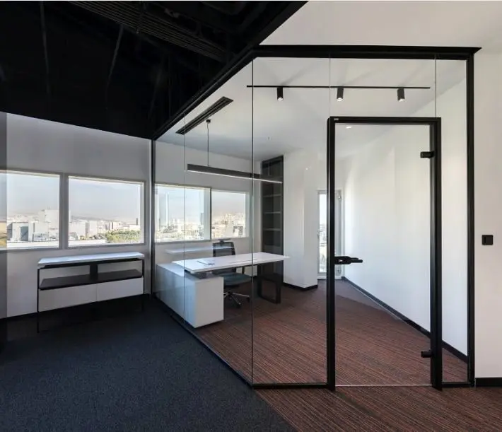 چرا کاهش سر و صدا در دفتر کار مهم است؟