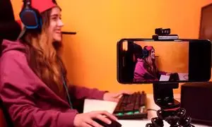 یوتیوبرها هوش مصنوعی را مقصر مسدود شدن کانال‌های بزرگ می‌دانند