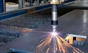 بهترین روش برش ورق آهن چیست؟ معرفی روش‌های برش سرد و گرم