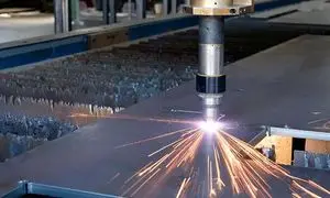 بهترین روش برش ورق آهن چیست؟ معرفی روش‌های برش سرد و گرم