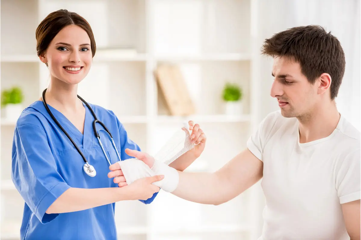 پانسمان زخم در منزل