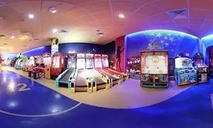 شهربازی هایلند کیش؛ معرفی کامل + قیمت بلیط