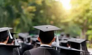 فرصت استخدام فارغ‌التحصیلان دانشگاه‌های برتر در تجارت الکترونیک پارسیان