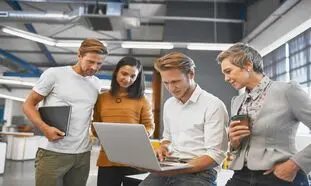 مدیریت هلدینگ هوشمند؛ کنترل تمام شرکت‌های زیرمجموعه در یک داشبورد
