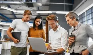 مدیریت هلدینگ هوشمند؛ کنترل تمام شرکت‌های زیرمجموعه در یک داشبورد