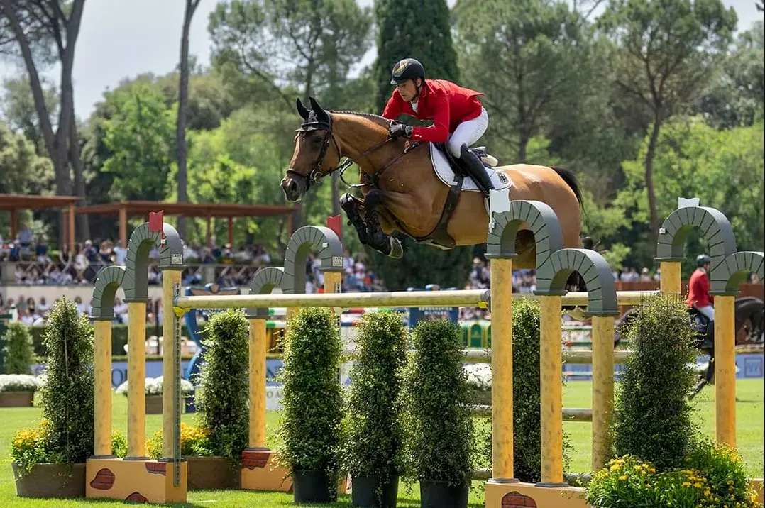 زومر؛ حامی مسابقات پرش با اسب کشور