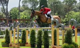 زومر؛ حامی مسابقات پرش با اسب کشور