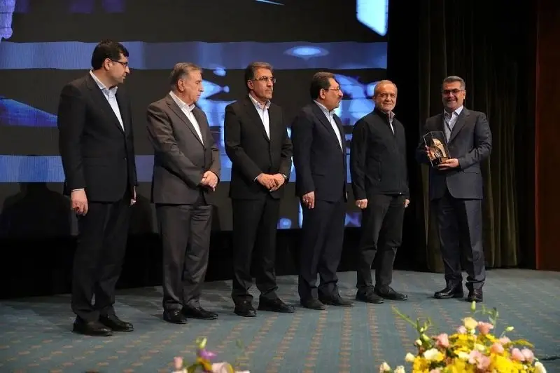 تجلیل از «انتخاب سرویس حامی» در مراسم روز ملی صنعت و معدن