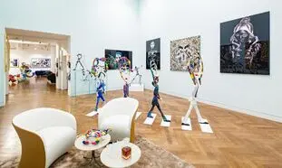 در انتظار آغاز پنجمین نمایشگاه هنر تهران 