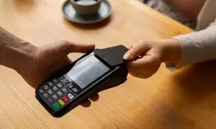 تفاوت کش لس با خودپرداز | مقایسه کامل و کاربرد ها