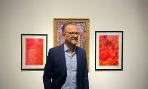 پالیمنتو؛ روایت روزنامه‌های باطله در قالب نقاشی انتزاعی