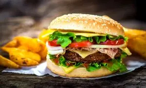 رویداد نوآوری چیکن‌ فامیلی در مسیر اتصال استارتاپ‌ ها و صنعت فست‌ فود