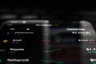 برای خرید ارز دیجیتال انتخاب کوین مهمتر است یا انتخاب صرافی؟